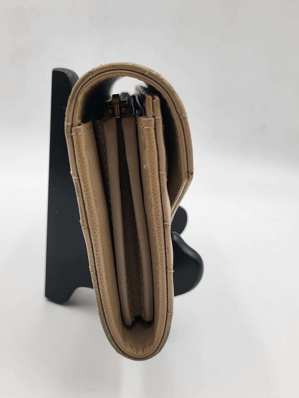 YVES SAINT LAURENT Grain De Poudre Matelasse Chevron Flap Wallet Dark Beige Auth - Picture 4 of 16